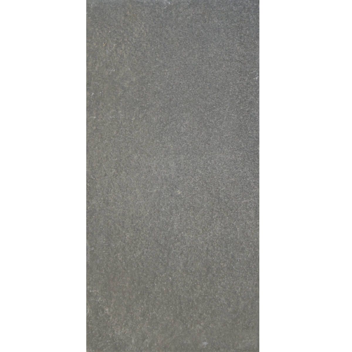 Płytki wapień Chittor Black szczotkowany 30x15x1 cm