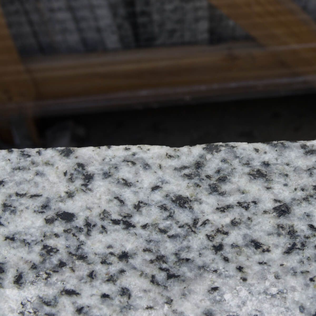Płytki Granit Sphinx G603 płomieniowane 60x60x2 cm (15,12 m2)