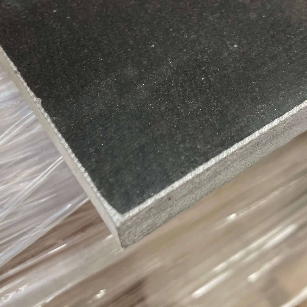 Płytki Granit Absolute Black polerowane 60x60x1 cm (34,56 m2)