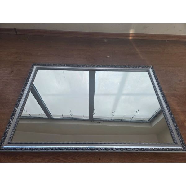 Lustro z ramą  60x90 cm