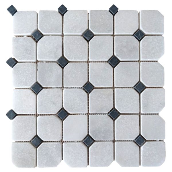 Mozaika kamienna Carrara Octagone bębnowana z czarnymi elementami 30,5x30,5x1 cm