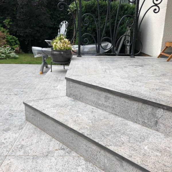 Stopień wapienny L828 Blue Limestone płomieniowany 150x33x3 cm (27 szt.)