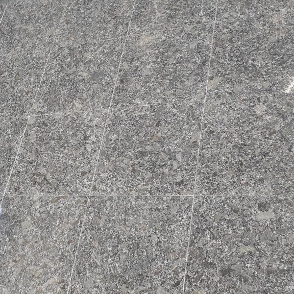 Płytki Granit Steel Grey polerowane 60x60x1,3 cm (21,96 m2)