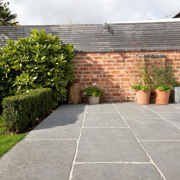 Płytki wapień Grey Limestone antykowane i bębnowane (17,28 m2)