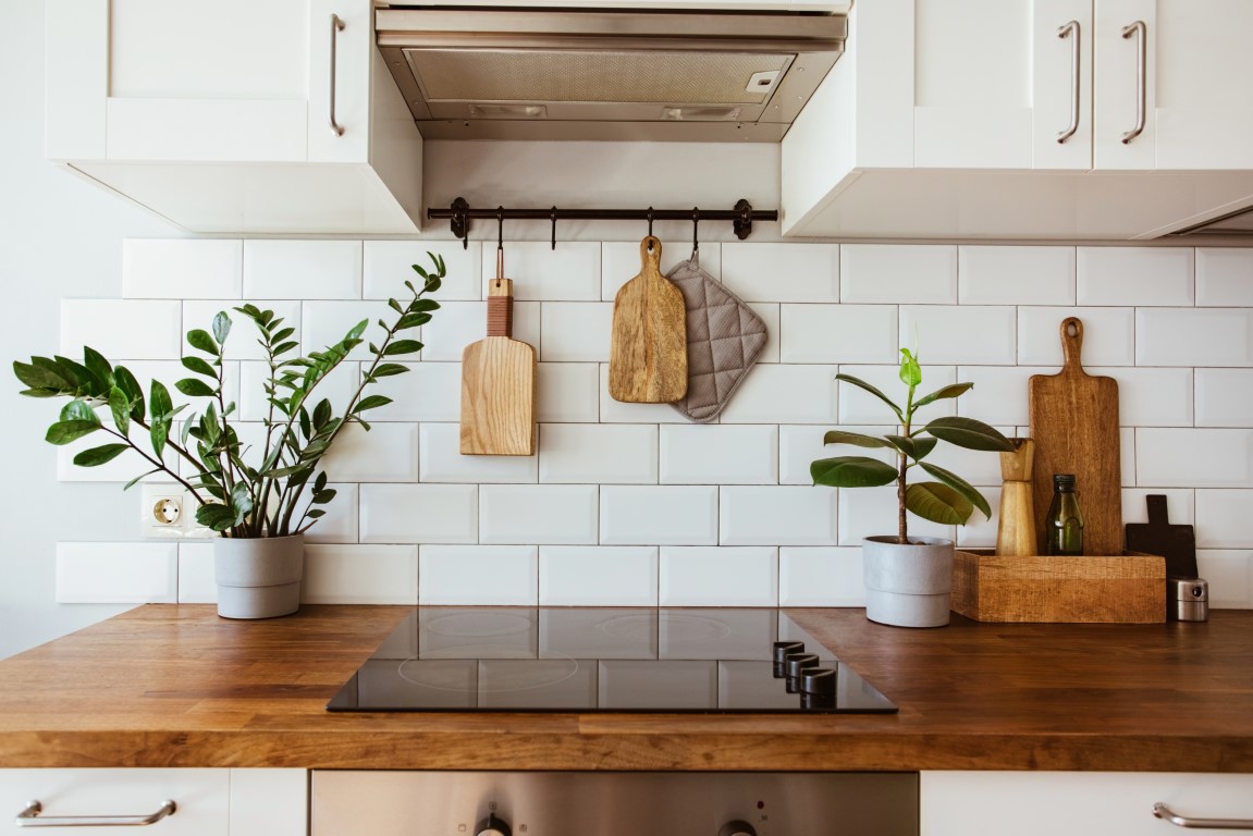 Aranżacja ściany w kuchni w niepowtarzalnym stylu: najlepsze pomysły na stylowe wnętrze