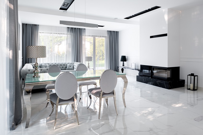 Typowe wnętrze z przepychem w stylu glamour